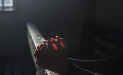 La Iglesia clandestina de Irán, en rápido crecimiento, soporta la persecución y la crisis